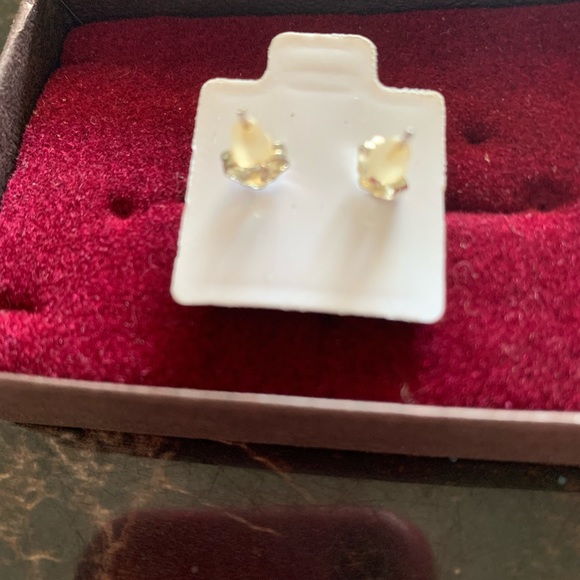 Tiny cubic zirconia earrings.  NWOT - Picture 3 of 7